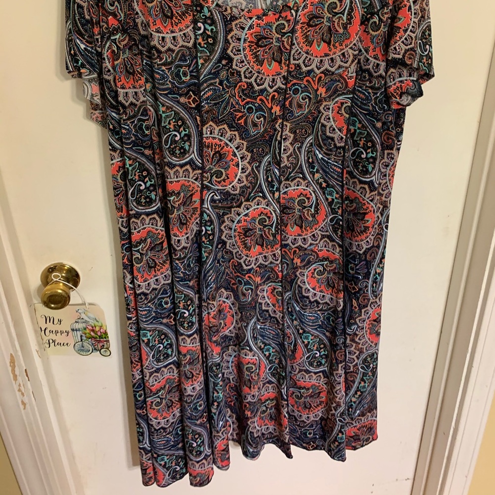 Short sleeve mid length swing dress.